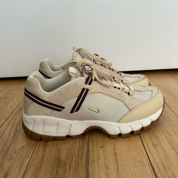 Jacquemus x Nike Collab Sneakers - Picture 1 of 6